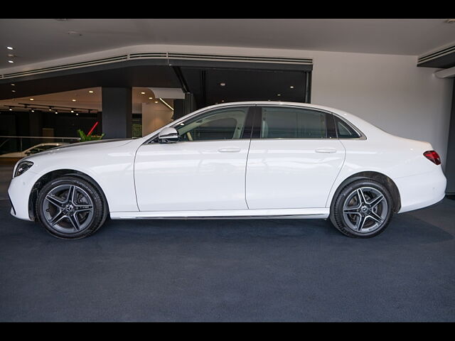 Mercedes-Benz CLS Polar White Metallic Colour - CarWale