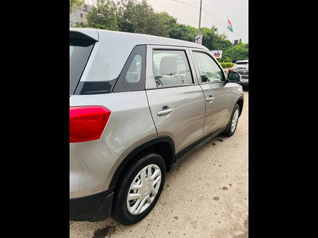 Used Maruti Suzuki Brezza LXi in Delhi