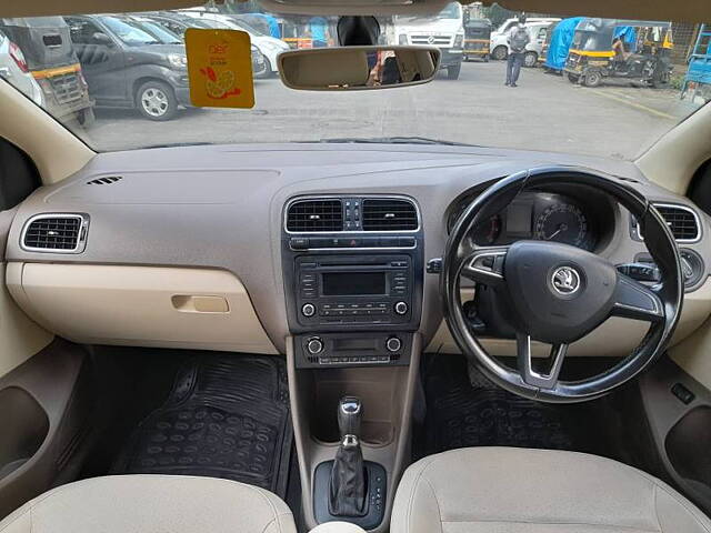 Used Skoda Rapid Style 1.6 MPI AT in Mumbai