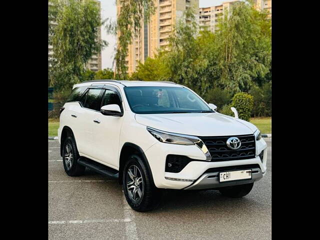 Used Toyota Fortuner [2016-2021] 2.8 4x2 AT [2016-2020] in Chandigarh