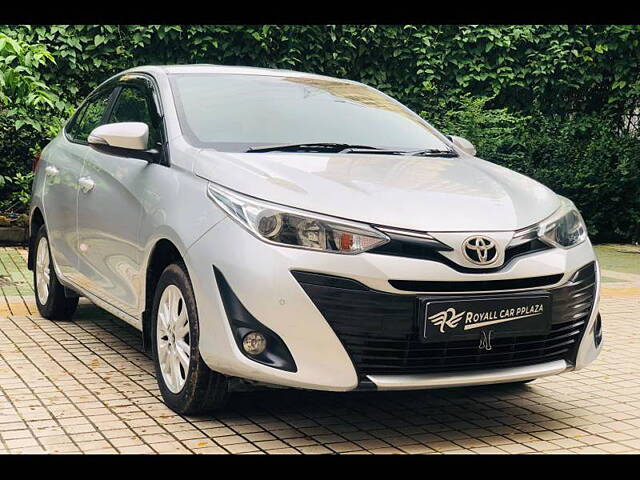 Used Toyota Yaris V MT in Mumbai