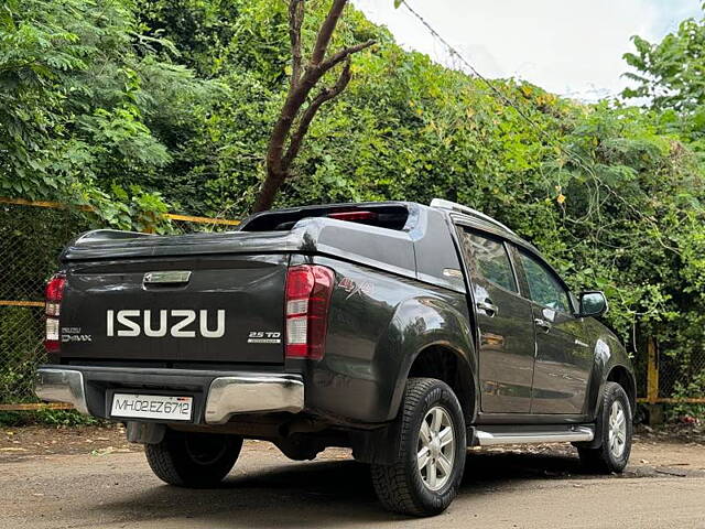 Used Isuzu D-Max V-Cross [2016-2018] 4x4 in Mumbai