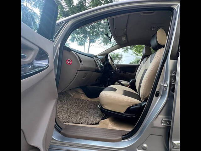 Used Toyota Innova [2013-2014] 2.5 VX 7 STR BS-III in Mumbai