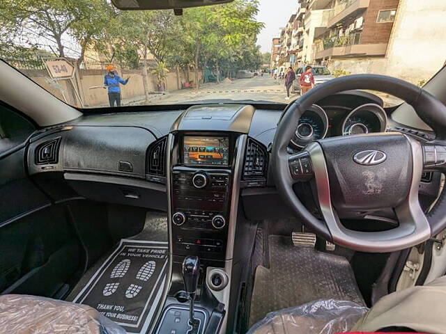 Used Mahindra XUV500 W11 AT in Delhi