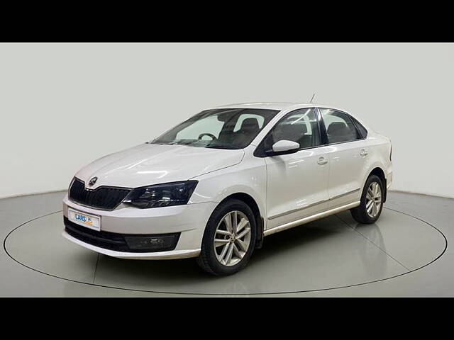 Used Skoda Rapid Style 1.6 MPI in Mumbai