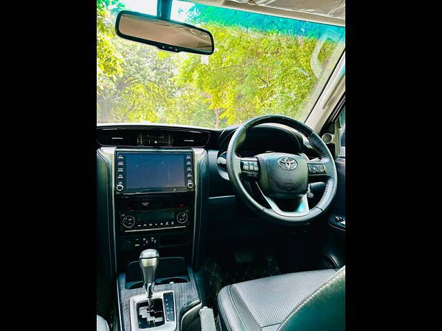 Used Toyota Fortuner 4X2 AT 2.7 Petrol in Delhi