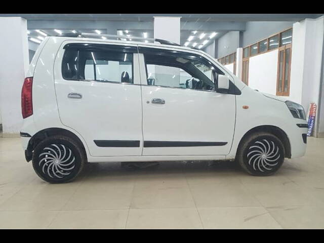 Used Maruti Suzuki Wagon R 1.0 [2014-2019] VXI AMT in Kanpur