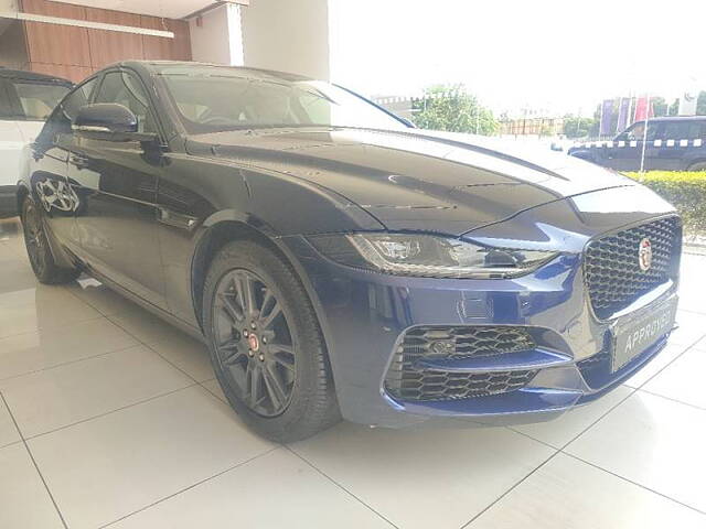 Used Jaguar XE SE in Gurgaon