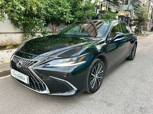 Used Lexus ES 300h Luxury in Hyderabad