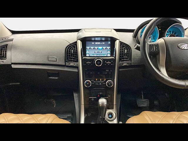 Used Mahindra XUV500 W7 AT [2018-2020] in Delhi