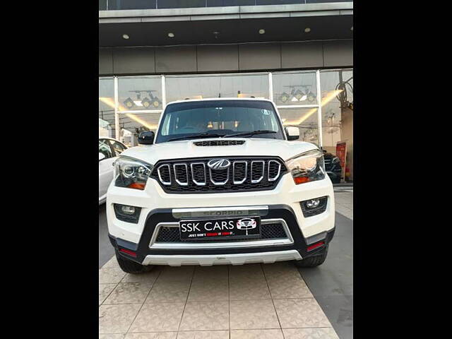 Used 2015 Mahindra Scorpio in Lucknow