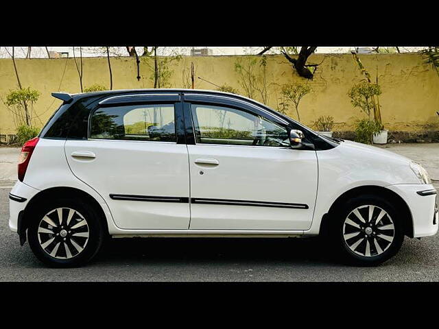 Used Toyota Etios Liva V Dual Tone in Delhi