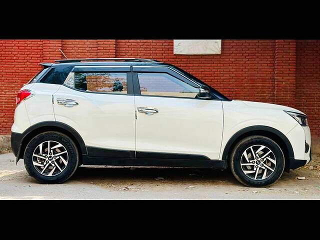 Used Mahindra XUV300 [2019-2024] W8 (O) 1.2 Petrol in Delhi