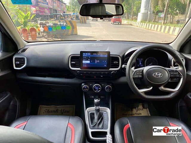 Used Hyundai Venue [2022-2023] SX (O) 1.0 Turbo DCT Dual Tone in Mumbai