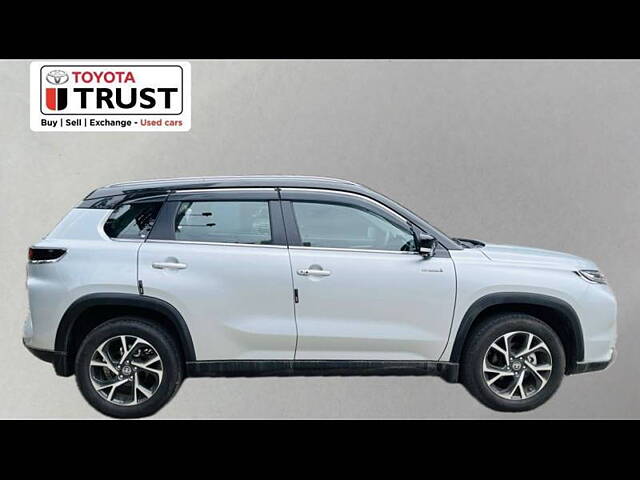 Used Toyota Urban Cruiser Hyryder V Hybrid [2022-2023] in Mumbai