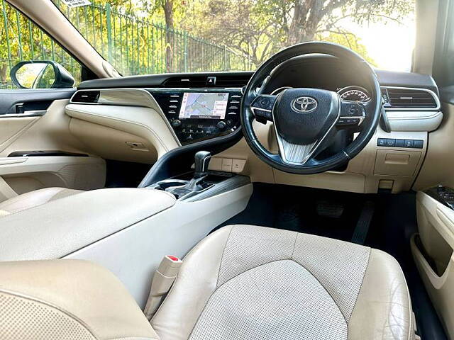 Used Toyota Camry Hybrid in Delhi