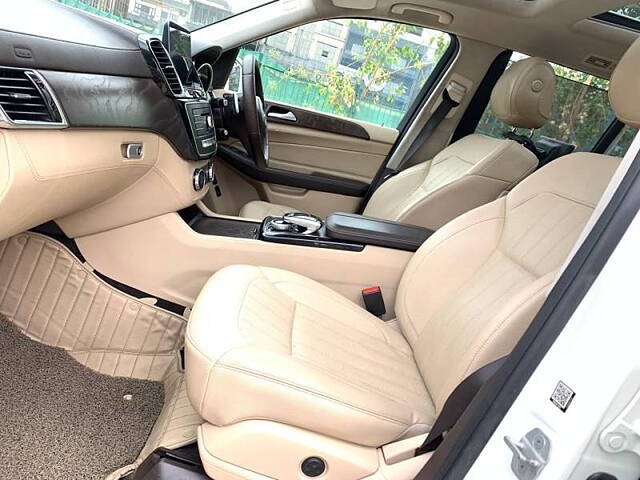 Used Mercedes-Benz GLS [2016-2020] 400 4MATIC in Delhi