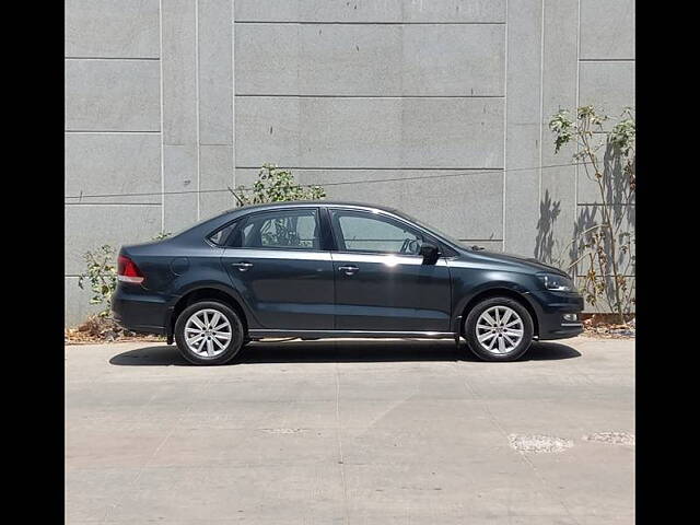Used Volkswagen Vento [2015-2019] Highline Plus 1.2 (P) AT 16 Alloy in Hyderabad