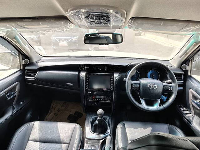 Used Toyota Fortuner 4X2 AT 2.7 Petrol in Delhi