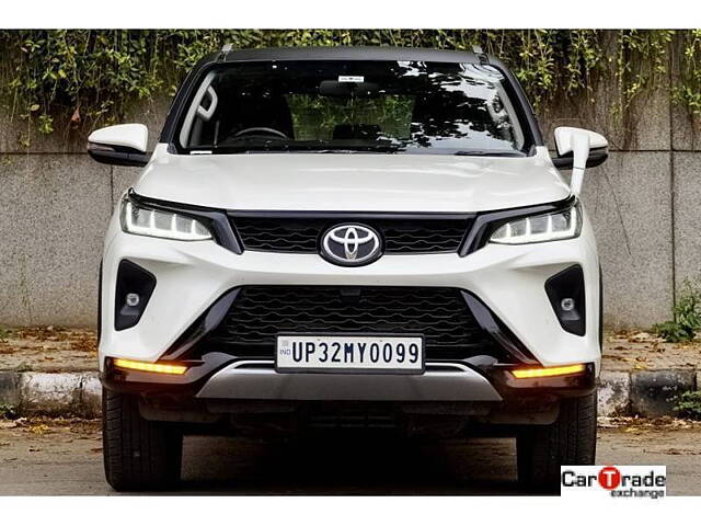 Used Toyota Fortuner Legender 2.8 4X4 AT in Delhi