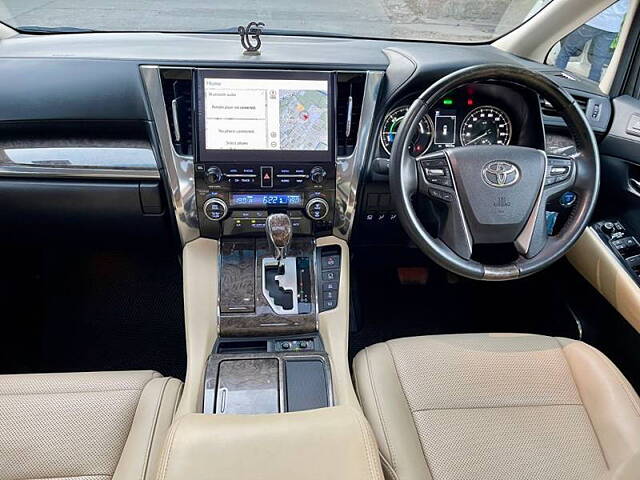 Used Toyota Vellfire VIP – Executive Lounge in Delhi