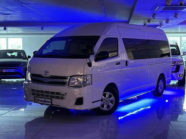 Used Toyota Commuter HiAce 3.0 L in Mumbai