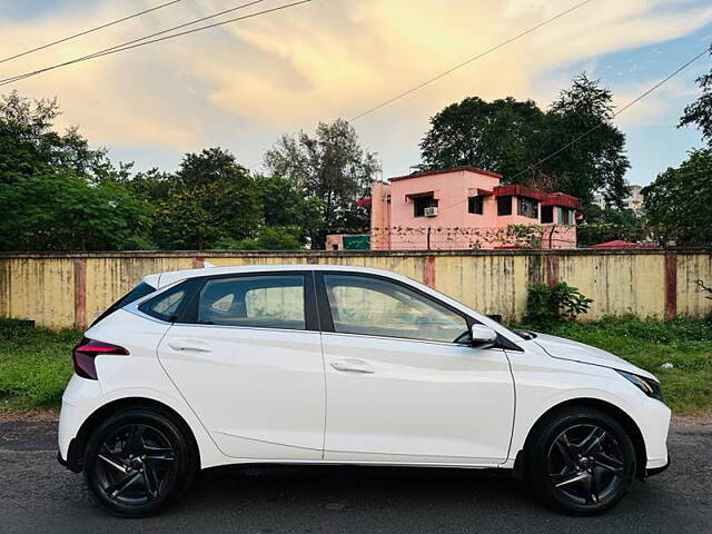 Used Hyundai i20 [2020-2023] Sportz 1.2 MT [2020-2023] in Vadodara