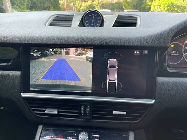 Used Porsche Cayenne E-Hybrid in Delhi