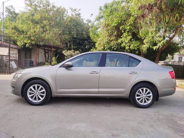 Used Skoda Octavia [2013-2015] Elegance 2.0 TDI AT in Delhi