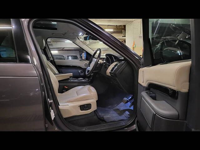 Used Land Rover Discovery 3.0 SE Petrol in Mumbai