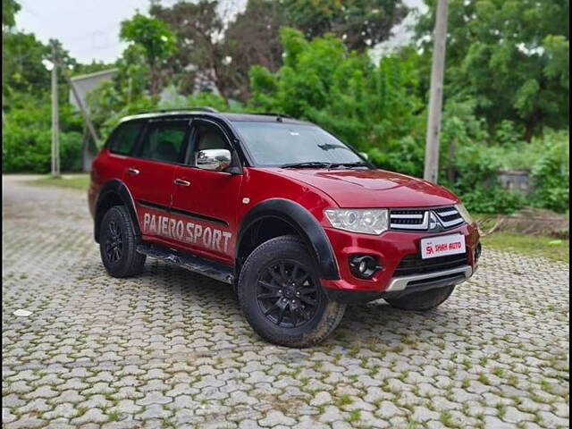 Used Mitsubishi Pajero Sport 2.5 AT in Ahmedabad