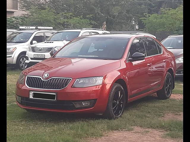 Used Skoda Octavia [2017-2021] 2.0 TDI CR Style Plus AT [2017] in Vadodara