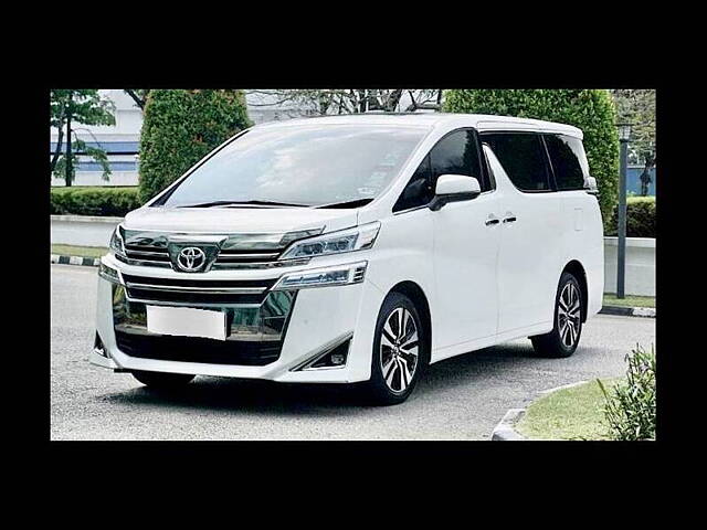 Used 2022 Toyota Vellfire in Delhi