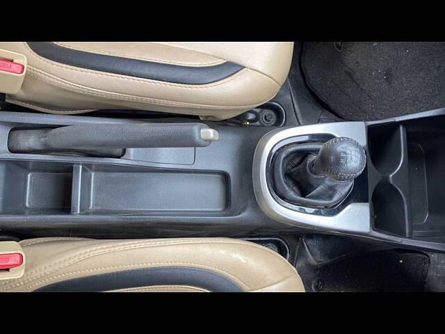 Used Honda Jazz [2015-2018] V Petrol in Hyderabad