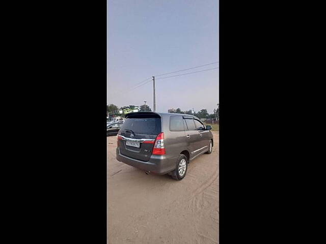 Used Toyota Innova [2013-2014] 2.5 ZX 7 STR BS-III in Ahmedabad