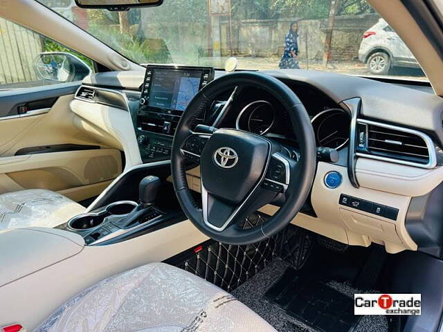 Used Toyota Camry Hybrid in Delhi