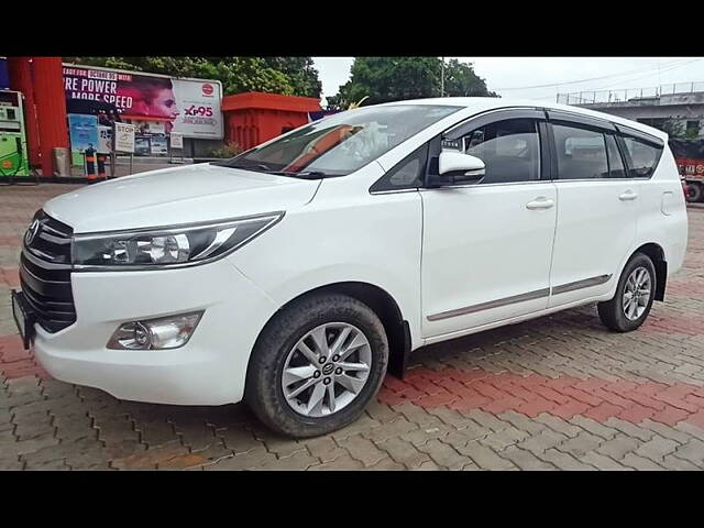 Used Toyota Innova Crysta [2016-2020] 2.4 G 7 STR [2016-2017] in Kanpur