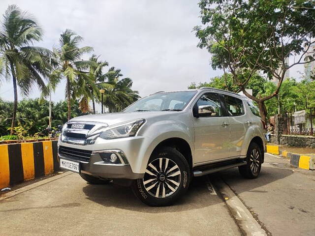 Used Isuzu MU-X [2017-2018] 4x2 in Mumbai