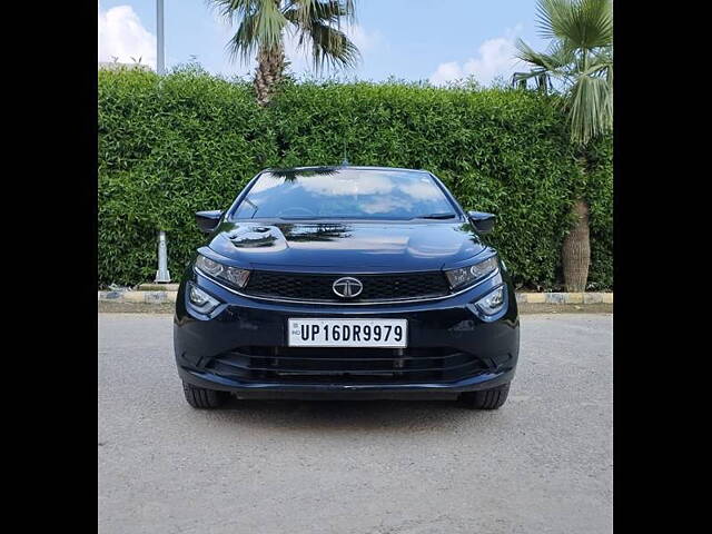 Used 2023 Tata Altroz in Delhi