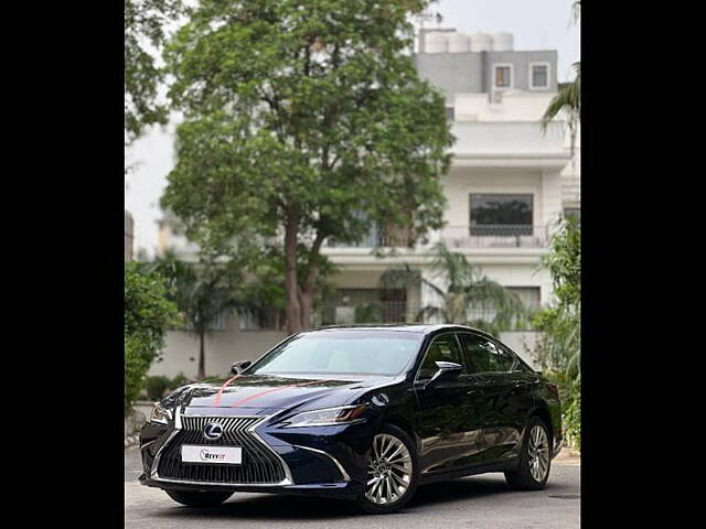 Used Lexus ES 300h Luxury in Gurgaon