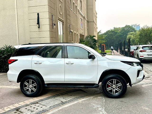 Used Toyota Fortuner 4X2 AT 2.8 Diesel in Delhi