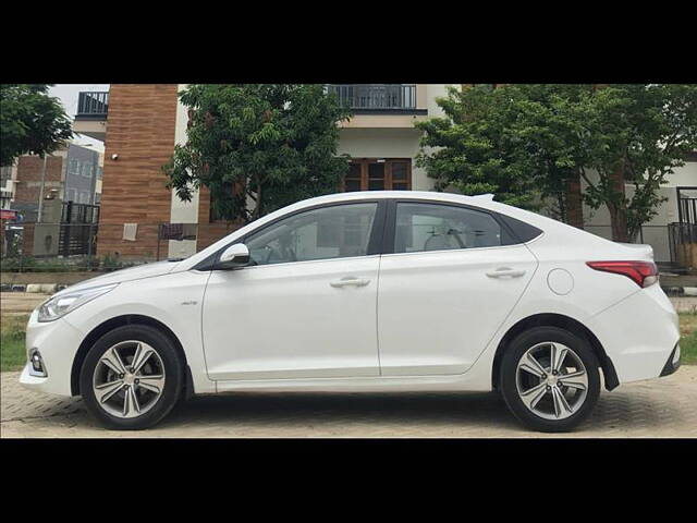 Used Hyundai Verna [2017-2020] SX (O) 1.6 CRDi  AT in Mohali