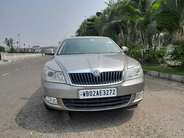 Used 2013 Skoda Laura in Kolkata