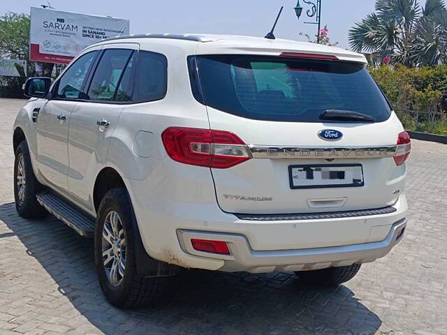 Used Ford Endeavour [2016-2019] Titanium 2.2 4x2 AT [2016-2018] in Ahmedabad