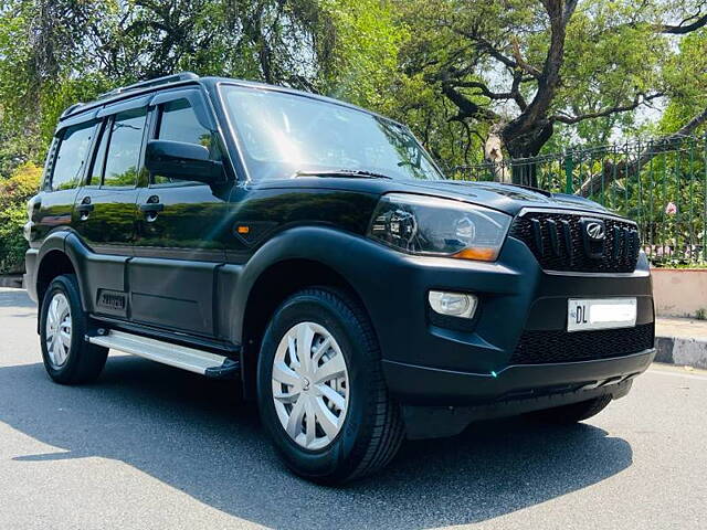 Used 2016 Mahindra Scorpio in Delhi