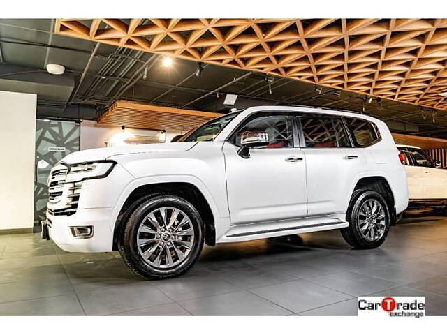 Used Toyota Land Cruiser ZX Diesel in Delhi