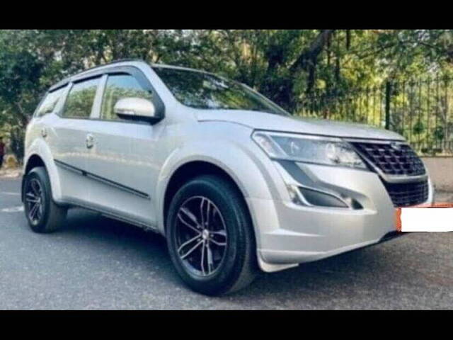 Used 2020 Mahindra XUV500 in Delhi