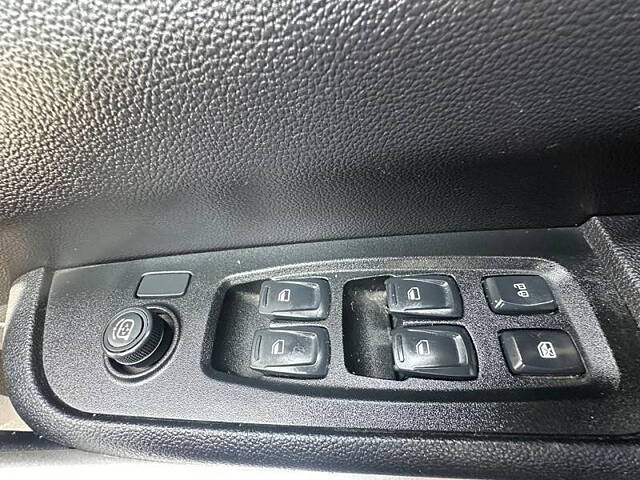 Used Mahindra XUV700 MX Petrol MT 5 STR [2021] in Delhi