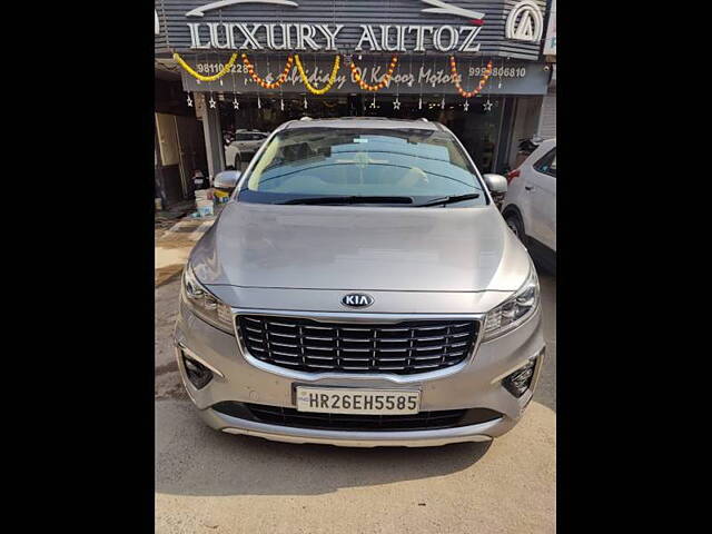 Used 2020 Kia Carnival in Delhi