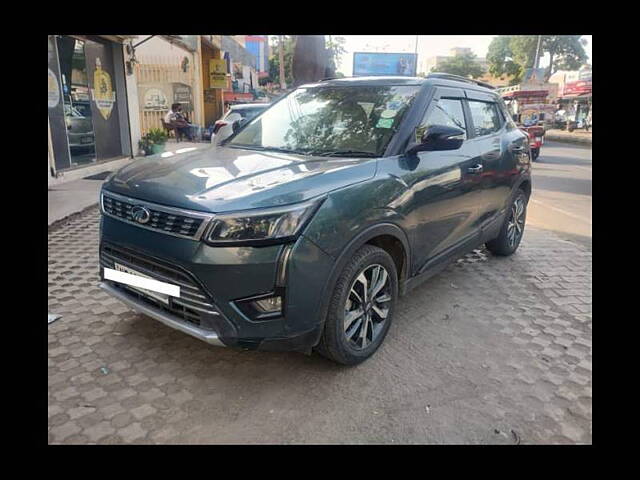 Used Mahindra XUV300 [2019-2024] W8 (O) 1.2 Petrol AMT in Ghaziabad